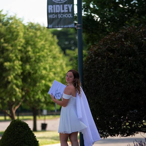 haley_jones02